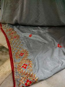 Elegant Embroidered Saree With Blouse