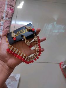 Nice Red Color Necklace With Earrings And Bindi