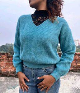 Stylish Blue Knit Sweater