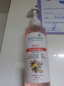 Biotique Fruit Brightening Face Wash