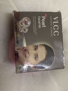 OxyLife Creme Bleach &amp; VLCC pearl Facial Kit