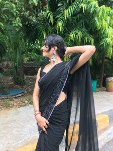 Elegant Black Saree,with Stiched Blouse