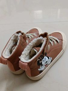 Girls Minnie Mouse Shoe.