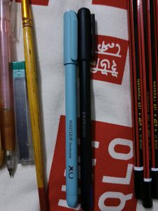 Stationery Set 4 Pencils 2 Blue Ball Pen 3 Black Ball Pen 1 Black Gel Pen  Golden Glitter Pen Lead Pencil With Lead , Crayon Highlighter , Paint Brush