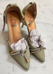 Stylish Sage Green Heels – Ket Importa