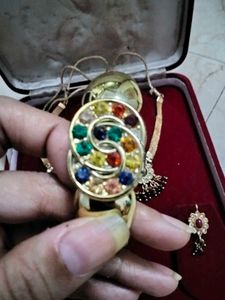 The Beautiful Jewellery Set With Bracelet