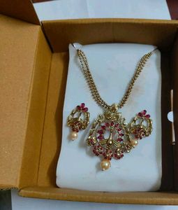 Vintage Gold-Tone Necklace &amp; Earring Set