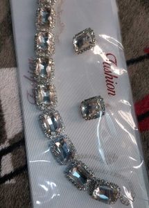 AD silver color nekles with tops