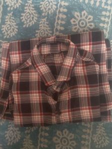 Men&#39;s Plaid Button-Down Shirt