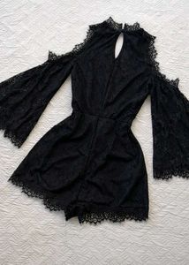 Black Lace Floral Romper ❤️🫶