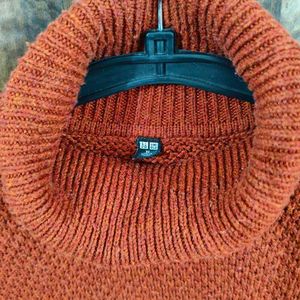 Uniqlo Solid Turtleneck Pullover - Chest 42