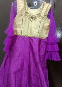 Elegant Embroidered Kurti