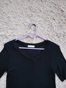 V Neck Fitted Top