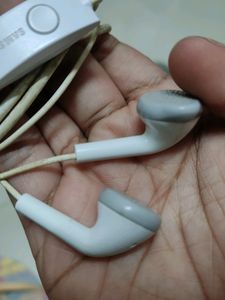 ORIGINAL SAMSUNG EARPHONES