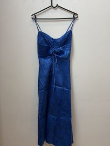 Elegant Blue Midi Dress