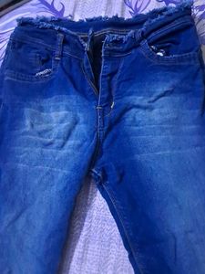 4 Dress 2 Denim Pant Benetton 1 Shirt One T- Shir