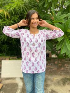 Women White Short Kurti