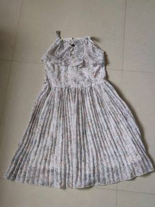 Floral Print Pleated Sundress