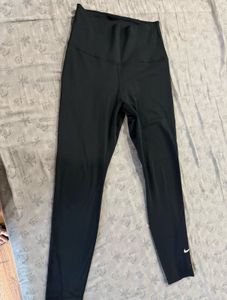 Nike Dry fit Sports Leggings With Stylish Net
