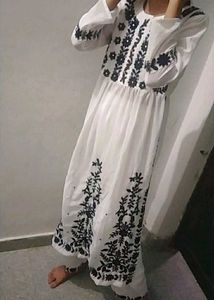 White Embroidered Kurta