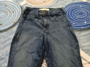 Wrangler High-Waisted Skinny Jeans