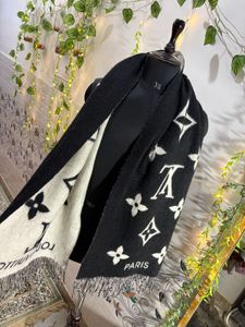 Louis Vuitton Scarf Super Soft And Warm 😍