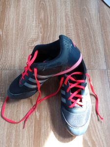 Adidas Sneakers