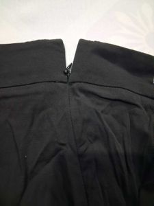 Zara Black Mini Skirt 🖤✨️