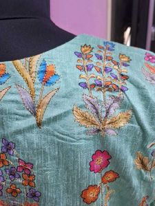 Elegant Embroidered Kurta