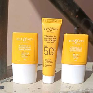 VITAMIN C + E SUPER BRIGHT SUNSCREEN SPF 50+