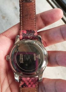 Guess Orignal Mother Of Pearl Women&#39;s Multifunctio