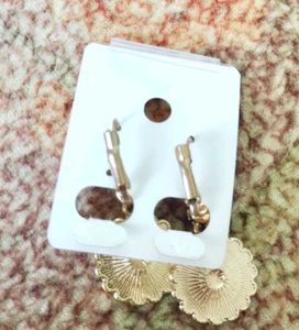 Women&#39;s Latest Fashionable Earrings