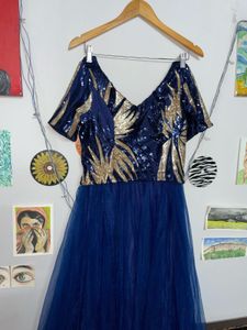 Elegant Blue Party Gown