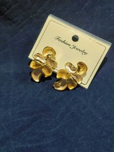 Gold leaf 🌿 Earrings