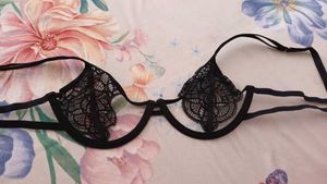 Designer Lace Bra..34BCD...36A
