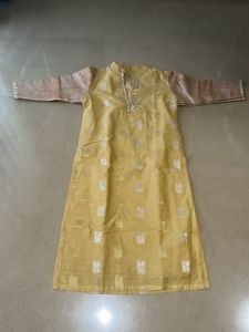 women’s Ethnic Kurta