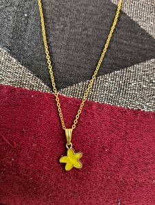 Flower Pendant Necklace