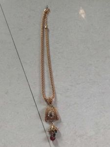 Elegant Gold Necklace