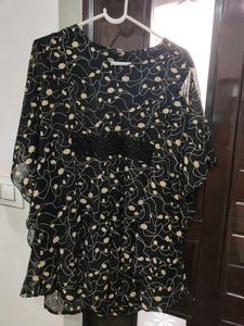 Elegant Black & Cream Tunic