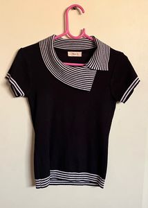 Black/white Crop  T-shirt