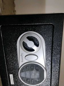 8.6 L Digital locker