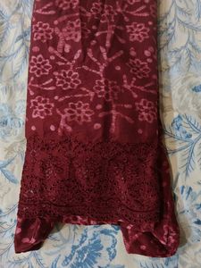 Maroon 3 Pics Suit