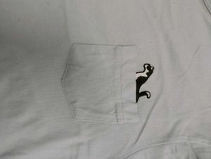 T-shirt with pocket design