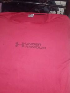 Under Armour T-Shirt