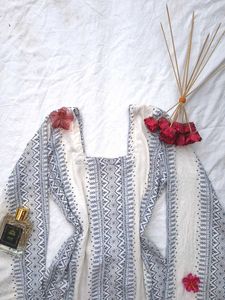 Corset Back Patterned Kurti 🦢