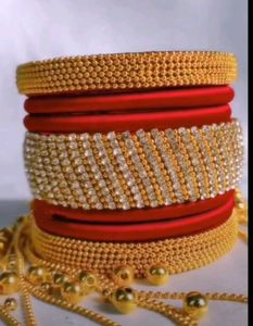 Red &amp; Gold Bangle Set
