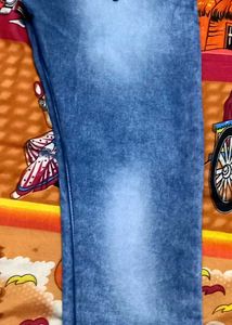 Stylish Blue Wash Jeans