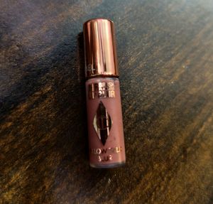 Charlotte Tilbury Airbrush Flawless Lip Blur