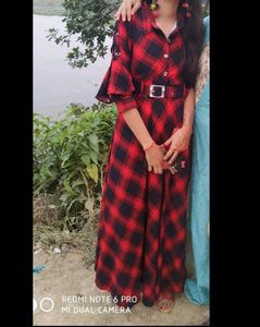 Red Collar Gown ..