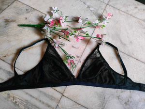 Black Lace Bralette bra